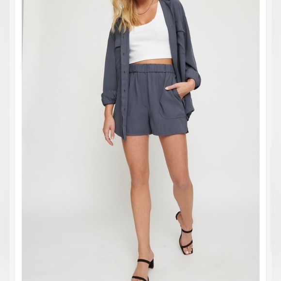 NWOT ✅️ Dynamite Utility Shorts - Picture 3 of 10